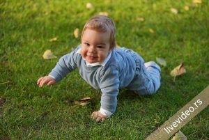 Porodična fotografija na otvorenom — primer za kurs fotografije