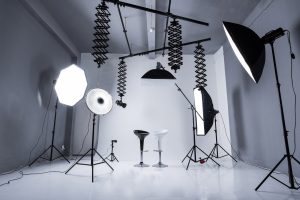Studio sa rasvetom za časove snimanja i fotografije
