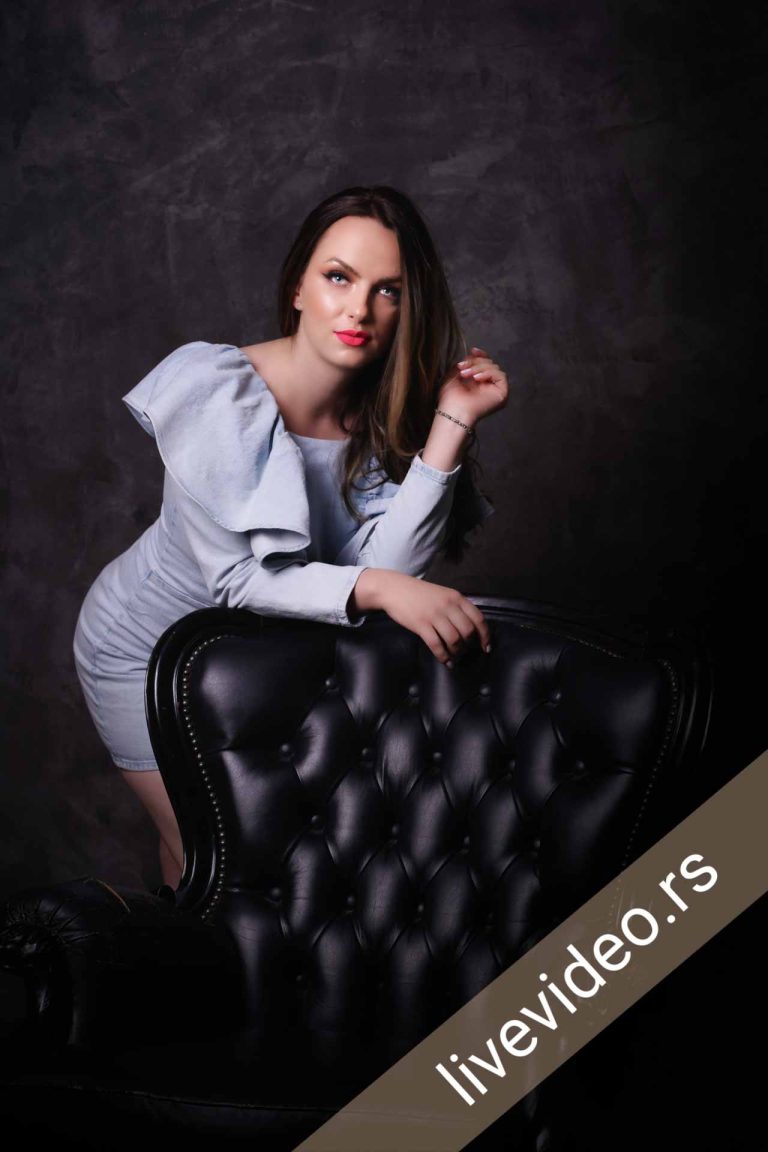 Studijski portret — primer za kurs fotografije