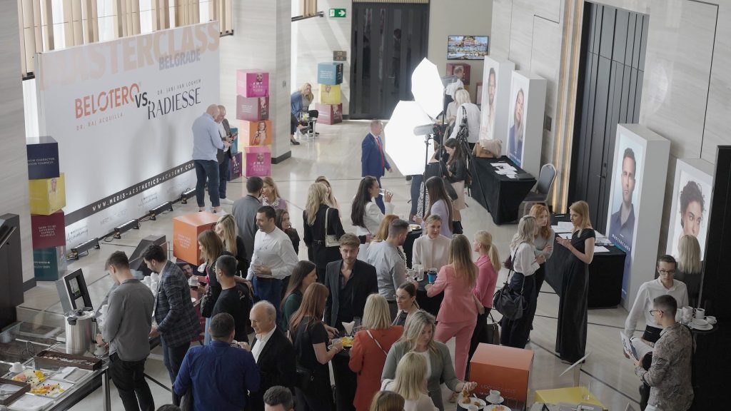 Networking break at a congress at Hilton Belgrade