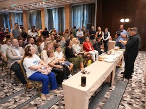 Cooking workshop: a chef demonstrating sushi preparation